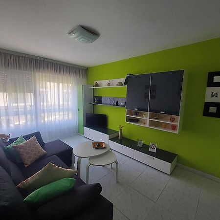 Sunmari Apartment โปบราโดคารามิงยาล ภายนอก รูปภาพ